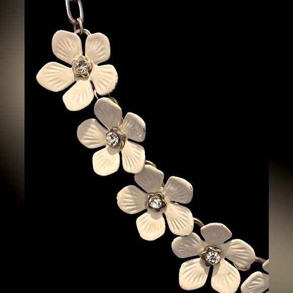1960's Enameled & Rhinestone Daisy Flower Necklace on Brass Chain - Picture 7 of 9